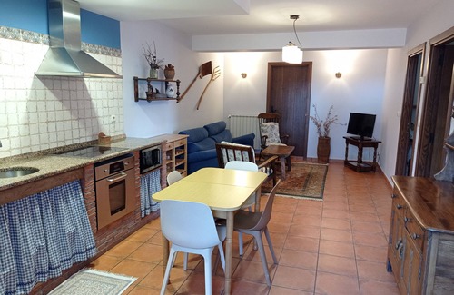 Olaskoegia Apartment | Apartment 'Lokate 2 Habitaciones' with Mountain View, Private Terrace and Wi-Fi