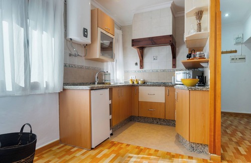 Carmona Apartment | Apartment 'Lolita' with Shared Garden, Wi-Fi and Air Conditioning