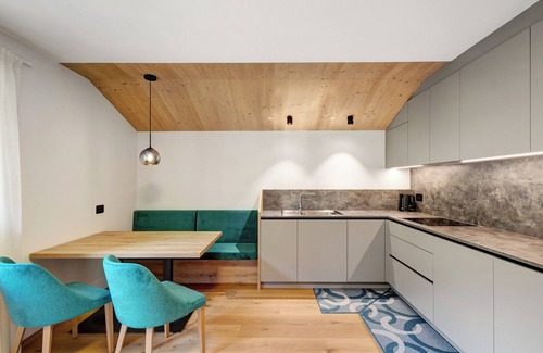 Mareo Apartment | Apartment 'Lü Da Plazores Falc' with Mountain View, Shared Garden and Wi-Fi