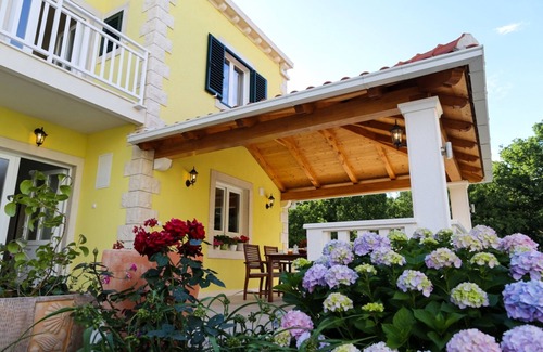 Cavtat Villa | Apartment Lucy Sleeps 2 (1 Bedroom),750 m from the center