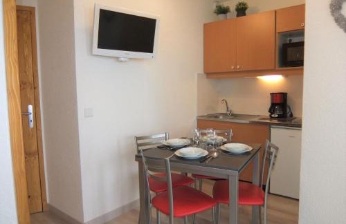 Reberty Apartment | Apartment Médian 005 by Interhome