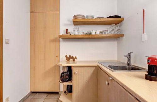 Schenna Apartment | Apartment 'Mair In Schenna T' with Shared Terrace and Wi-Fi