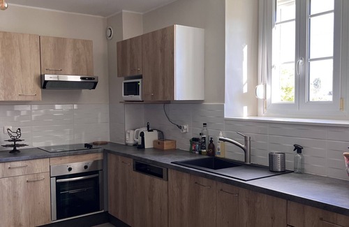 Caro Apartment | Apartment 'Maison Biscaya 4 Pers En Rdc' with Mountain View and Air Conditioning