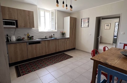 Caro Apartment | Apartment 'Maison Biscaya 4 Pers En Rdc' with Mountain View and Air Conditioning