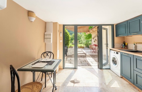 Apt Apartment | Apartment 'Maison Marvic, Le Laurier T2' with Mountain View, Wi-Fi and Air Conditioning