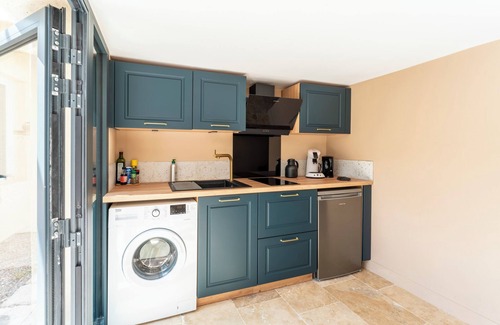 Apt Apartment | Apartment 'Maison Marvic, Le Laurier T2' with Mountain View, Wi-Fi and Air Conditioning