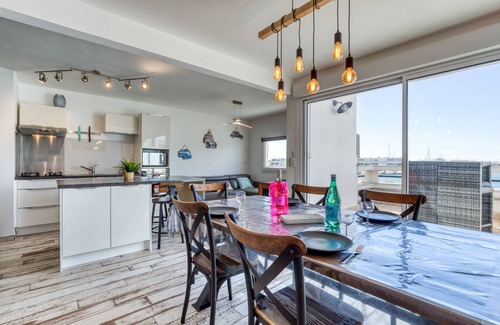 Le Grau-Du-Roi Apartment | Apartment 'Marina Port Camargue' with Sea View, Wi-Fi and Air Conditioning