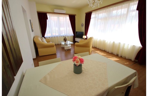 Kadumi Apartment | Apartment Markus for 2 - Pool & BBQ