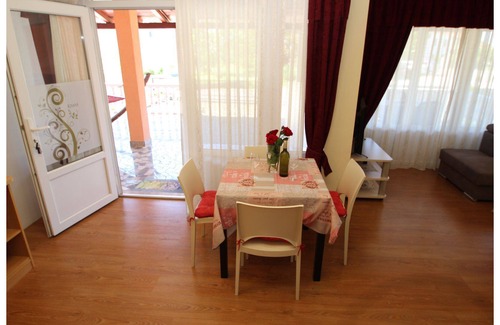 Kadumi Apartment | Apartment Markus for 2 - Pool & BBQ
