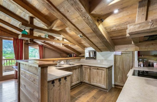 Val-d'Isere Villa | Apartment Maxime - Four Bedroom Villa, Sleeps 8