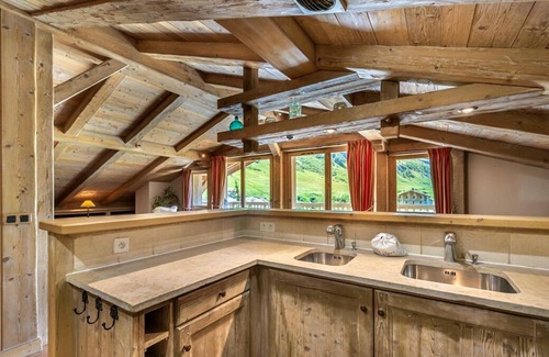 Val-d'Isere Villa | Apartment Maxime - Four Bedroom Villa, Sleeps 8