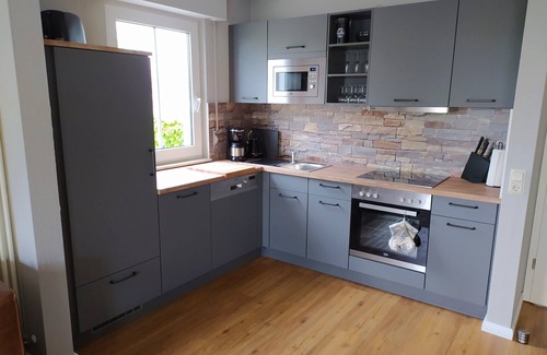 Sassnitz Apartment | Apartment 'Meeresbucht' with Sea View, Private Terrace and Wi-Fi