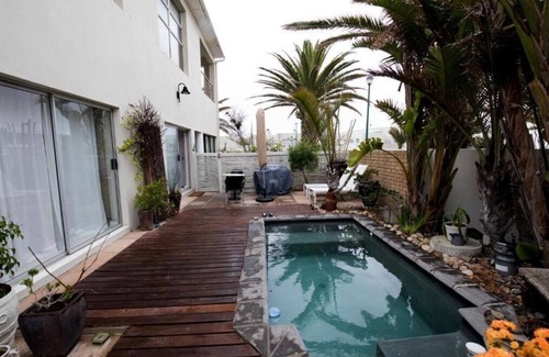 Melkbosstrand House | Apartment Melkbos Moments-Apartment with a Pool View
