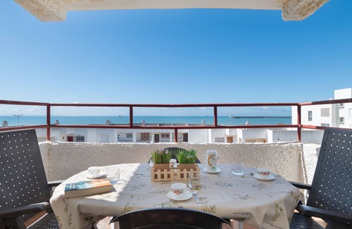 San Ambrosio Apartment | Apartment 'Miramar' with Sea View, Wi-Fi and Air Conditioning