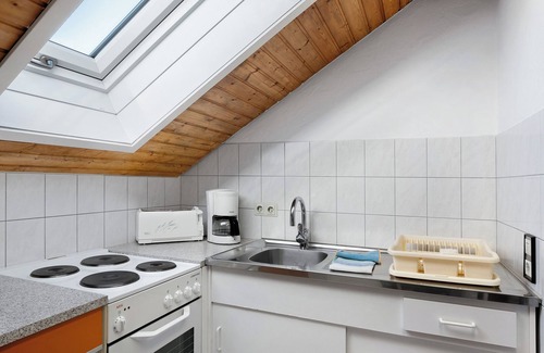 Schonenbach Apartment | Apartment 'Mit Balkon, 60qm' with Mountain View, Shared Garden and Wi-Fi