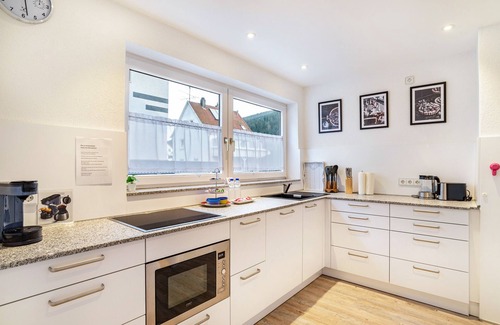 Calmbach Apartment | Apartment 'Mit Wintergarten' with Private Terrace, Private Garden and Wi-Fi