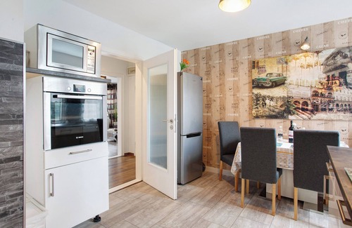 Heppens Apartment | Apartment "Moderne 3 Zimmer Wohnung - Zentral" with Wi-Fi