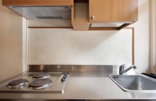 Moneglia Apartment | Apartment "Monolocale Moneglia 25" with Shared Pool & Wi-Fi