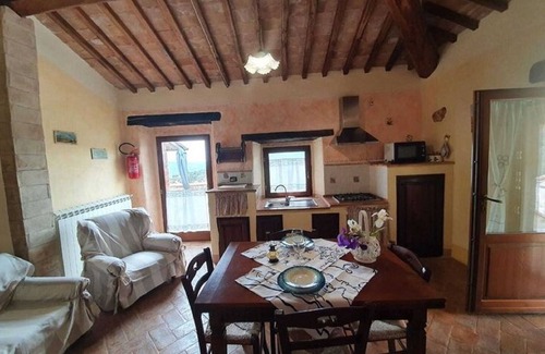 Seggiano House | Apartment Monte Amiata with Mountain Views