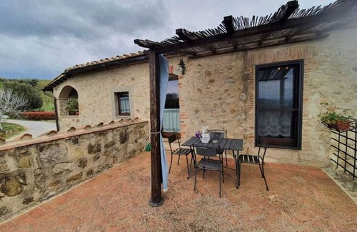 Seggiano House | Apartment Monte Amiata with Mountain Views