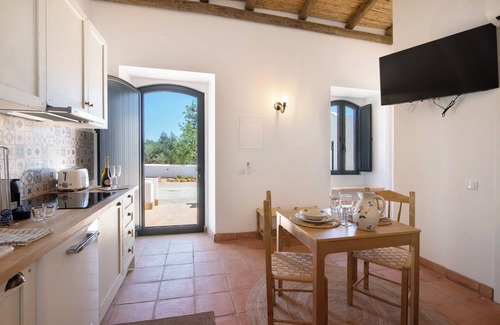 Almancil Apartment | Apartment 'Monte Gerações 1' with Shared Pool, Wi-Fi and Air Conditioning
