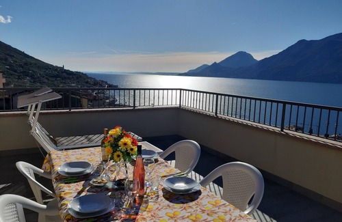Assenza Apartment | Apartment Ninfea with beautiful lake view