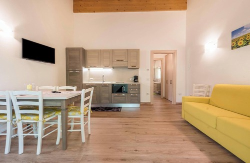 Tremosine Apartment | Apartment "Nonno Bigi Girasole" with Mountain View, Wi-Fi, Balcony & Garden