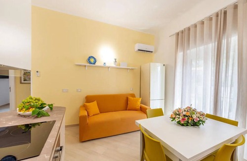 Minori House | Apartment 'Nanninella' with Mountain View, Wi-Fi and Air Conditioning