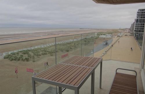 Koksijde Apartment | Apartment Nieuwpoort with Sea Views, cleaning included