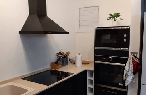 Sainte-Luce Apartment | Apartment O Ti Kolibri, secure, cosy and with beautiful view