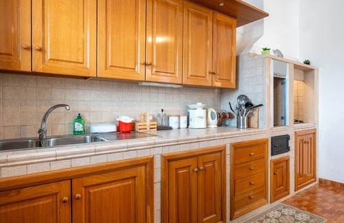 Selva di Fasano House | Apartment 'Oasi Di Pace' with Mountain View, Wi-Fi and Air Conditioning