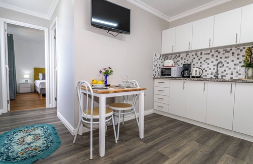 Ponta Delgada Apartment | Apartment "Oásis Fonte Grande 5" with Sea View and Wi-Fi