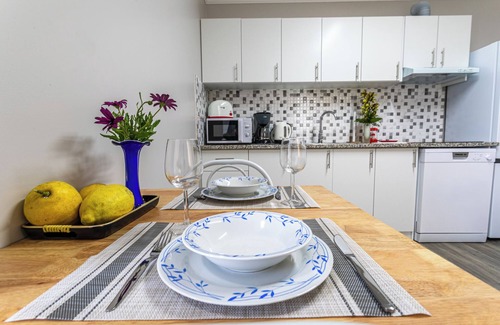 Ponta Delgada Apartment | Apartment "Oásis Fonte Grande 5" with Sea View and Wi-Fi