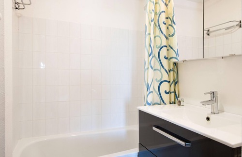 Saint-Martin-de-Re Apartment | apartment Ombrine with sea view and swimming poll access