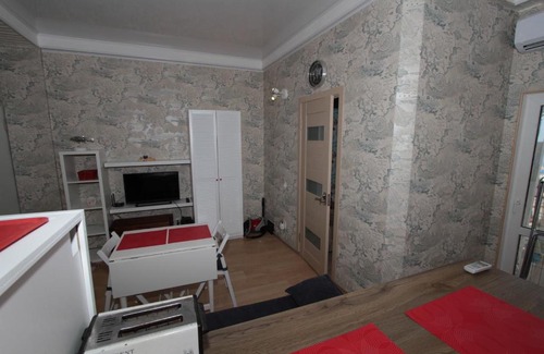 Golubye Dali Apartment | Apartment on Orbitovskaya