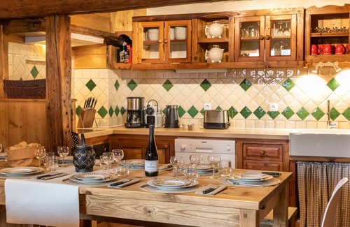 Montalbert Apartment | Apartment on the slopes, 50 metres from the ski lifts