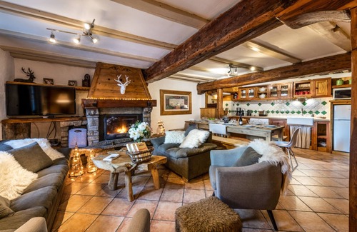 Montalbert Apartment | Apartment on the slopes, 50 metres from the ski lifts