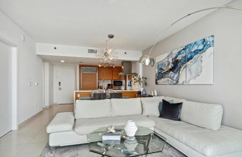 Downtown Miami Apartment | Apartment on the Highest Floor - Icon Brickell 3