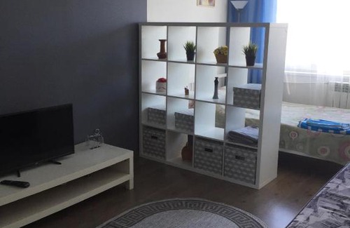 Dachnoe Apartment | Apartment on Veteranov 11