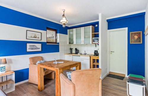 Kronsgaard Apartment | Apartment 'Ostseeblick Fewo 5' with Private Terrace and Wi-Fi