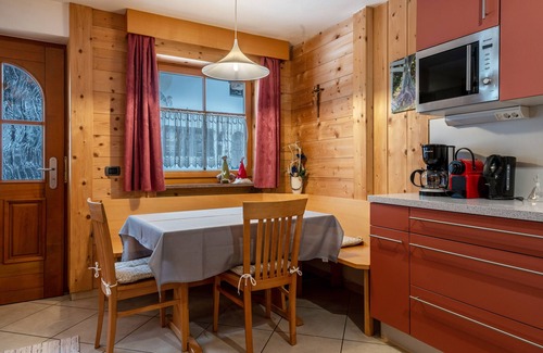 Campitello di Fassa Apartment | Apartment Pordoi with Mountain View, Private Terrace and Wi-Fi