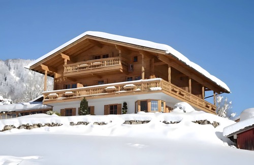 Reit im Winkl Apartment | Apartment 'Panorama - Appartement 2' with Mountain View, Private Terrace and Wi-Fi