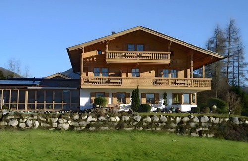 Reit im Winkl Apartment | Apartment 'Panorama - Appartement 2' with Mountain View, Private Terrace and Wi-Fi