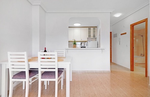 Torrevieja Apartment | Apartment 'Parque Mar V' with Shared Pool, Wi-Fi and Air Conditioning