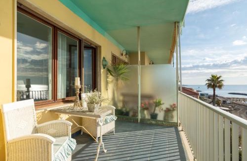 Riva Ligure Apartment | Apartment Pieds dans l'eau by Interhome