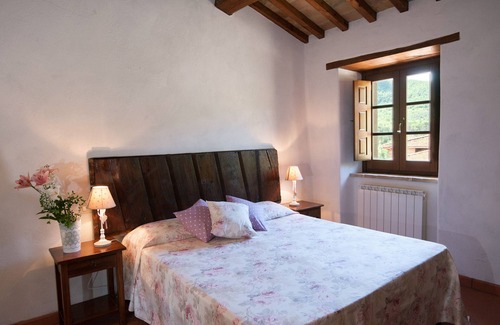 Mercatale di Cortona Other | Apartment "Pilari Castagnolo" with Mountain View, Shared Pool & Wi-Fi