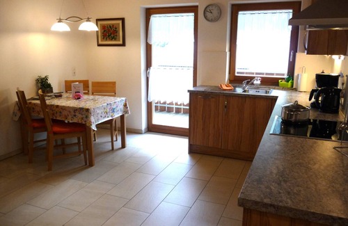 Martello Apartment | Apartment 'Pirchahof Dorfblick' with Mountain View, Shared Terrace and Wi-Fi