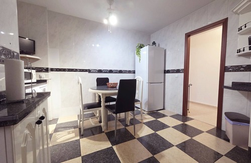 Cordoba Apartment | Apartment 'Piso Céntrico Cerca De La Rivera' with Private Terrace, Wi-Fi and Air Conditioning