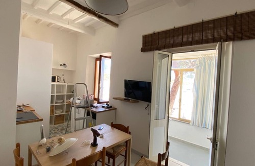 Marina di Campo Apartment | Apartment "Porticciolo" near the beach with sea view and A/C