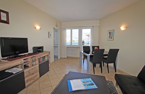 Locarno Apartment | Apartment practically on the lake promenade in a central and sunny location